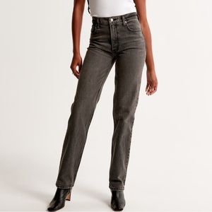NWOT ABERCROMBIE & FITCH | Ultra High Rise 90s Straight Jean (Dark Grey)